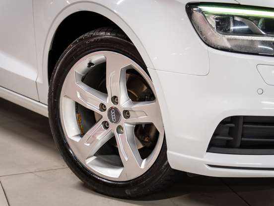 AUDI-A3-2020