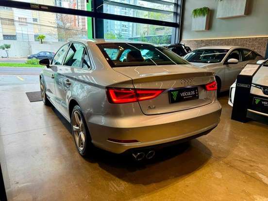 AUDI-A3-1.4 TFSI SEDAN ATTRACTION 16V GASOLINA 4P S-TRONIC AUDI-A3-2014
