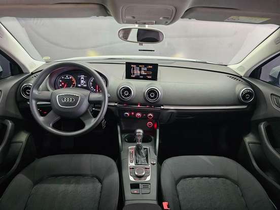 AUDI-A3-1.4 TFSI SEDAN ATTRACTION 16V GASOLINA 4P S-TRONIC AUDI-A3-2015