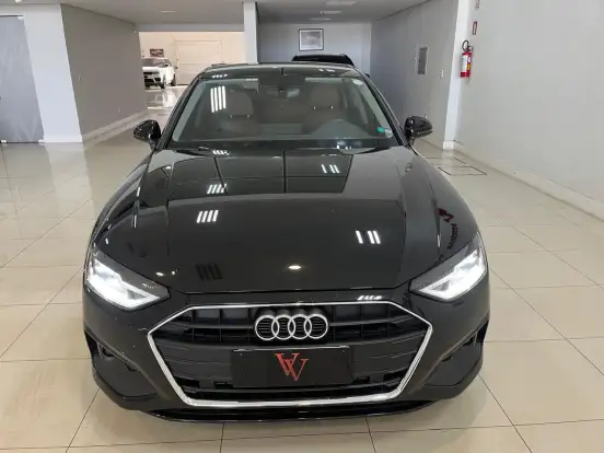 AUDI-A4-2022