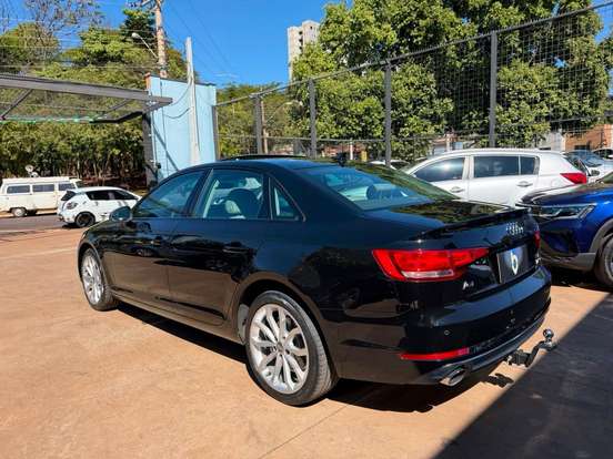 AUDI-A4-2017