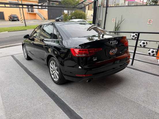 AUDI-A4-2.0 TFSI ATTRACTION GASOLINA 4P S TRONIC AUDI-A4-2018