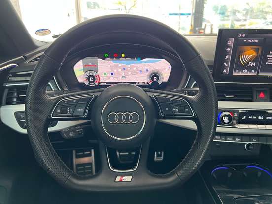 AUDI-A4-2023