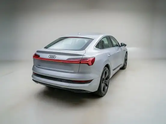 AUDI-E-TRON-2022