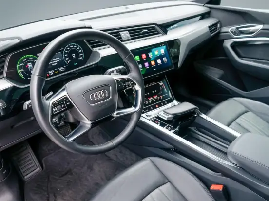 AUDI-E-TRON-2022