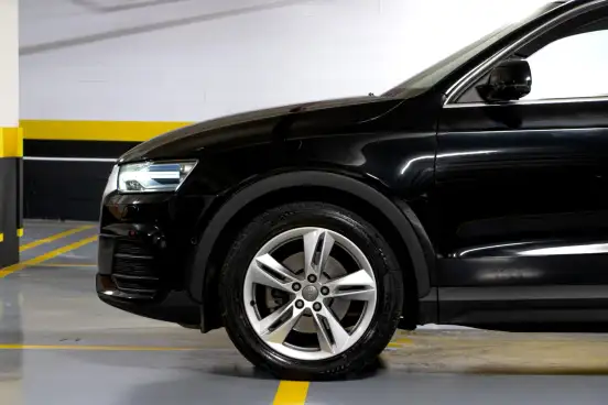 AUDI-Q3-2018