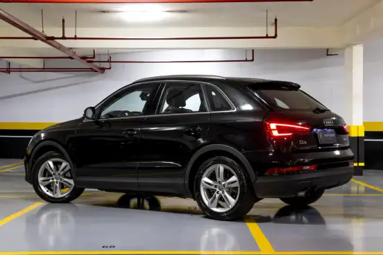 AUDI-Q3-2018
