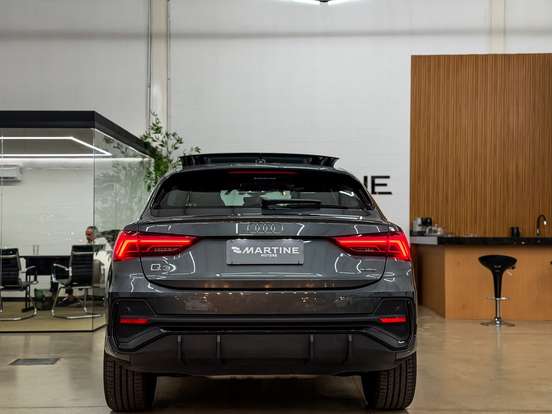 AUDI-Q3-2.0 40 TFSI GASOLINA PERFORMANCE BLACK QUATTRO TIPTRONIC AUDI-Q3-2023