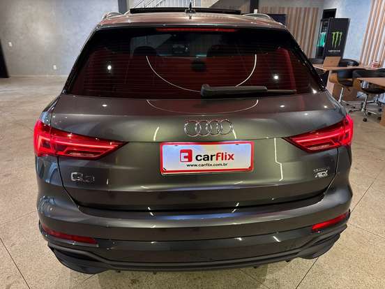 AUDI-Q3-2022