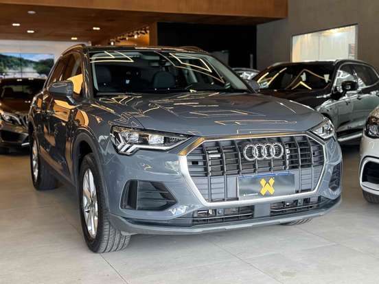 AUDI-Q3-2023