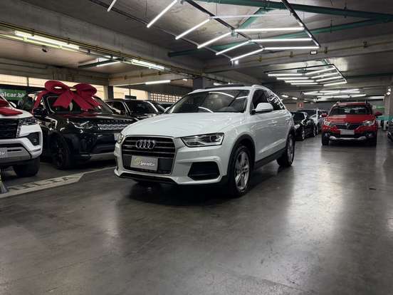 AUDI-Q3-2015