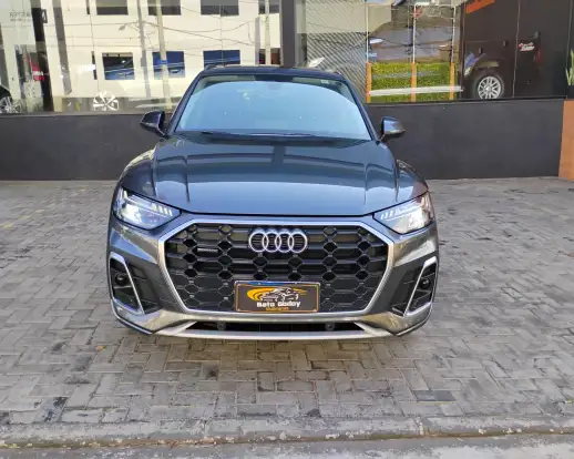 AUDI-Q5-2021