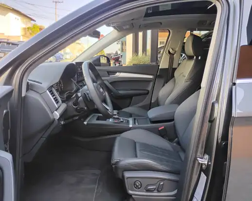 AUDI-Q5-2021