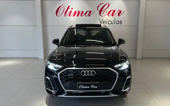 AUDI-Q5-2021