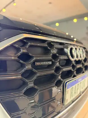 AUDI-Q5-2021