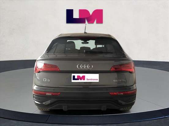 AUDI-Q5-2023