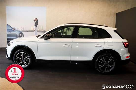 AUDI-Q5-2023