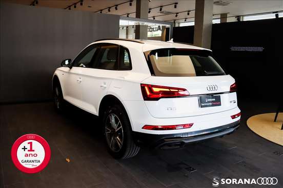 AUDI-Q5-2023