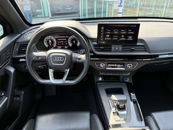 AUDI-Q5-2022