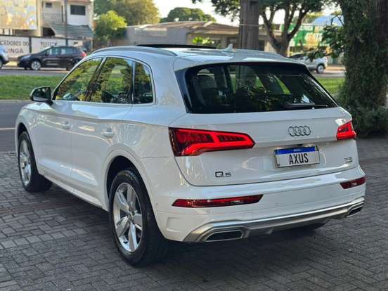 AUDI-Q5-2018