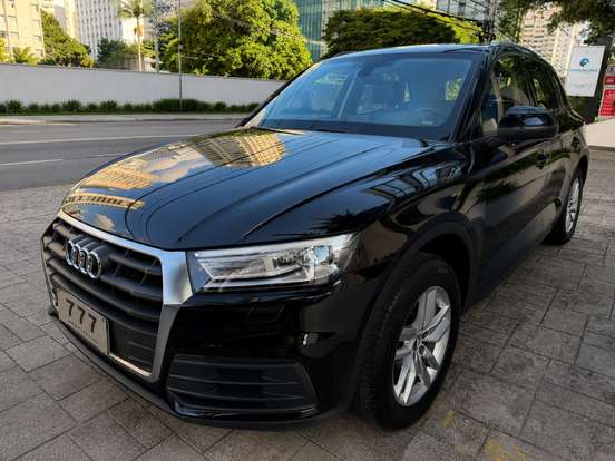 AUDI-Q5-2019