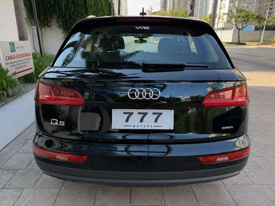 AUDI-Q5-2019