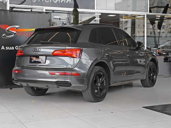 AUDI-Q5-2019