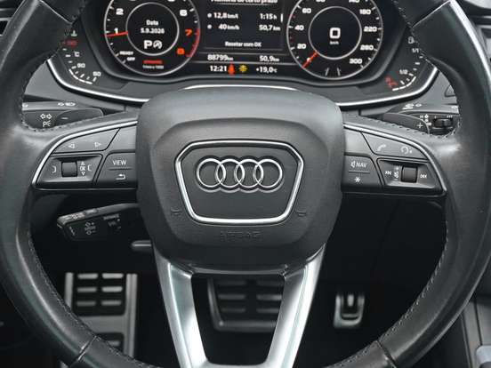 AUDI-Q5-2019