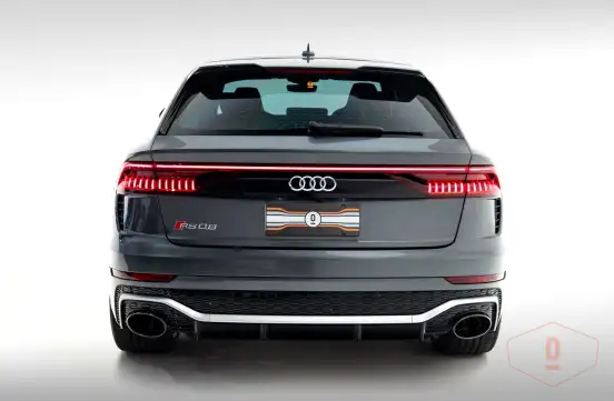 AUDI-RS Q8-2023