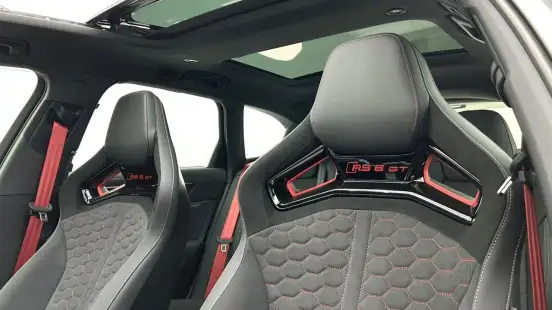 AUDI-RS6-2025