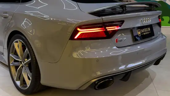 AUDI-RS7-2017