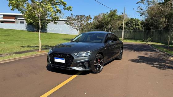 AUDI A4 2.0 TFSI GASOLINA PRESTIGE PLUS S TRONIC