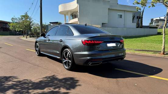 AUDI-A4-2020