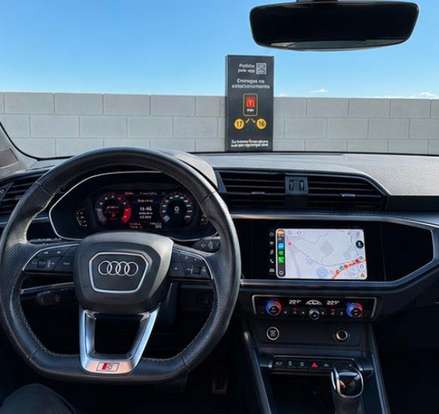 AUDI-Q3-2022