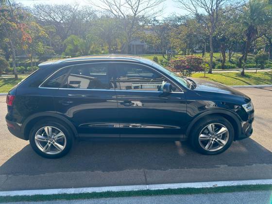 AUDI Q3 2.0 TFSI AMBIENTE QUATTRO 4P GASOLINA S TRONIC