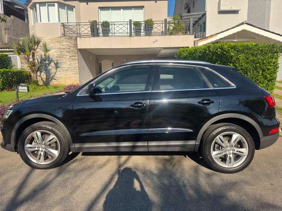 AUDI-Q3-2015