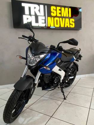 BAJAJ DOMINAR 160 