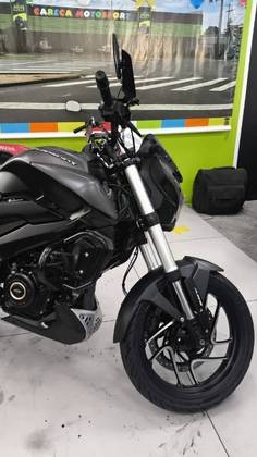 BAJAJ DOMINAR 400 