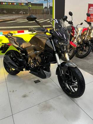 BAJAJ DOMINAR 400 