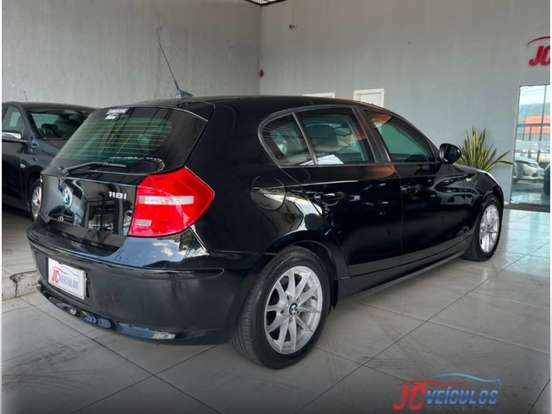 BMW-118i-2011