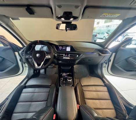 BMW-218i-2019