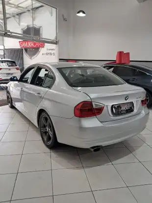 BMW-320i-2008