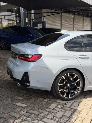 BMW-320i-2025