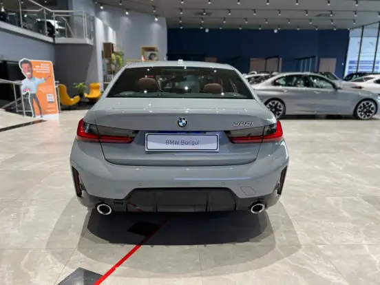 BMW-320i-2024