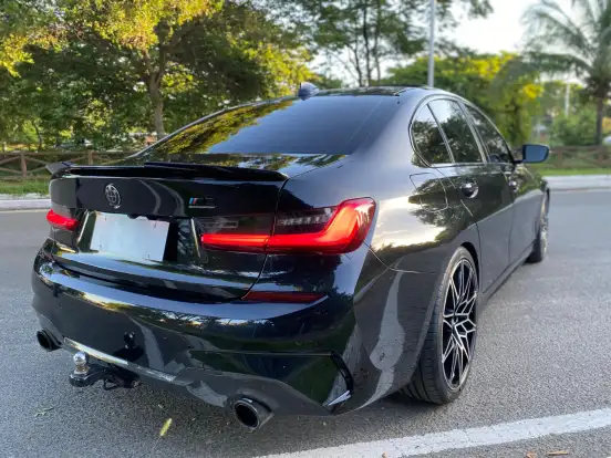 BMW-320i-2021