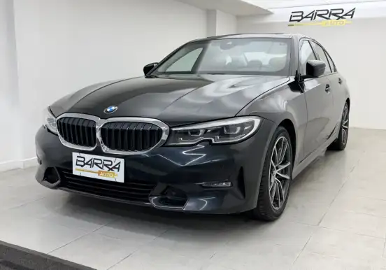 BMW-320i-2021