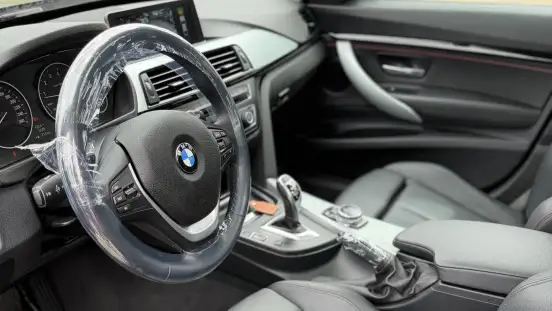 BMW-320i-2015