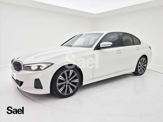 BMW-320i-2022
