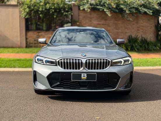 BMW-320i-2023