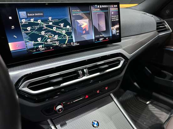 BMW-320i-2023